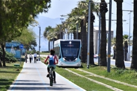izmir-avrupanin-en-buyuk-inovasyon-topluluguna-oncu-sehir-olarak-uye-oldu.jpg