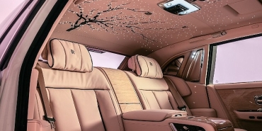 anin-guzelligi-rolls-royce-phantom-cherry-blossom.jpg