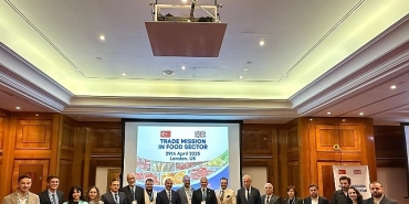 ingilizlerin-sofralarini-turk-lezzetleriyle-donatmaya-gittiler.jpg
