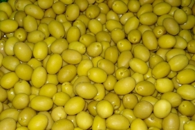sofralik-zeytin-ihracati-250-milyon-dolara-kosuyor.jpg