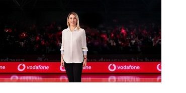 vodafonedan-voleybol-milletler-liginde-hediye-yagmuru.jpg