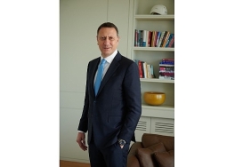 qnb-turkiyeye-euromoneyden-dort-odul-birden.jpg