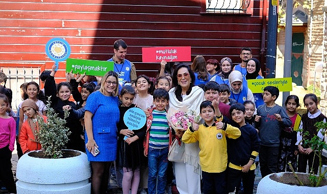 turkan-soray-tegvin-30-yilina-anlam-katti-egitim-bir-toplumun-gelecegini-aydinlatan-en-guclu-isiktir.jpg