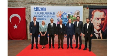 tti-izmir-sektor-toplantisi-turizm-paydaslarini-bir-araya-getirdi.jpg