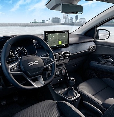 yeni-dacia-sandero-avantajli-fiyatiyla-ve-goz-alici-tasarim-detaylariyla-yollarda.jpg