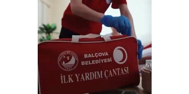 balcovada-sosyal-belediyeciligin-yeni-adimi-evde-saglik-ve-hasta-nakil-hizmeti-basladi.jpg