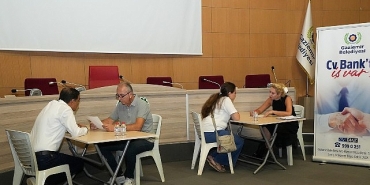 gaziemir-belediyesinden-istihdama-tam-destek-cv-bank-2-yilda-2-bin-171-kisiye-is-kapisi-acti.jpg