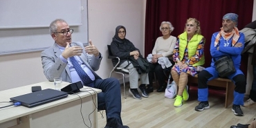 konakin-ileri-yas-merkezinde-hareketli-yasam-semineri.jpg